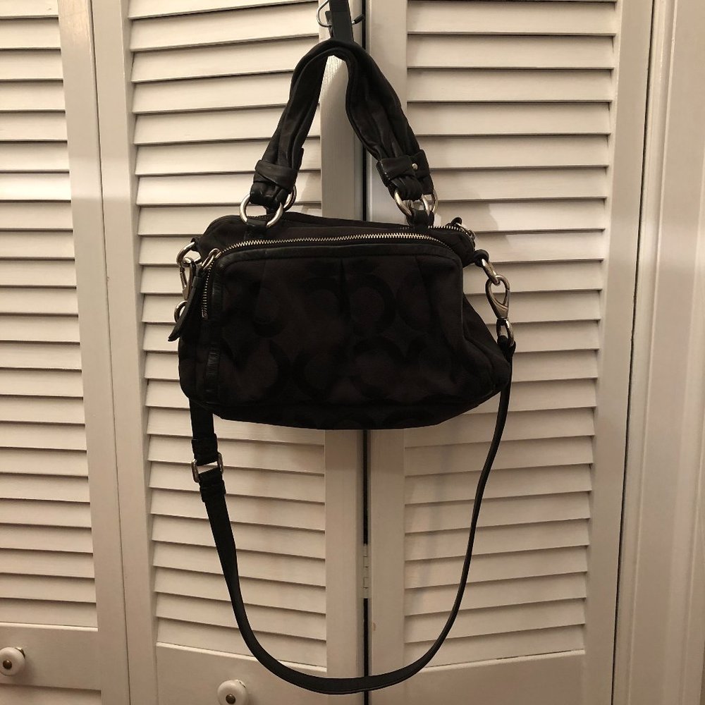 Coach shoulder black leather bag
